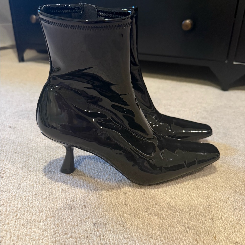 LOEFFLER RANDALL Thandy Ankle Boot in Black Patent Leather Size 9